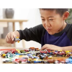 Hot Wheels 20 Car Gift Pack (Styles May Vary) H7045