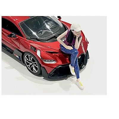 "Girls Night Out" Kris Figurine For 1/24 Scale Models By American Diorama - Image 2