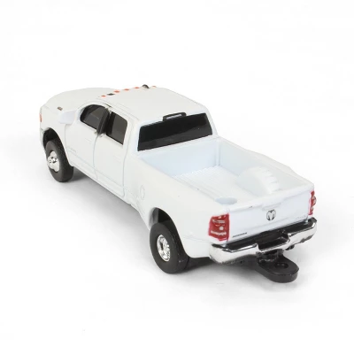 ERTL 1/64 Ram 3500 Die-cast Dually Pickup, White, Collect N Play By ERTL, 47169-2 - Image 3