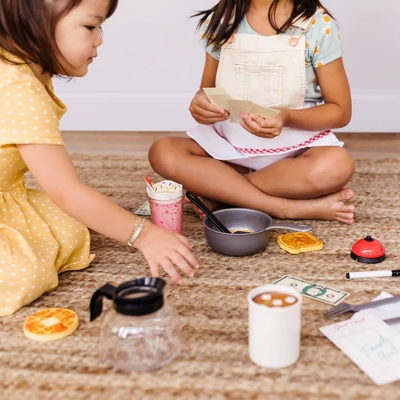 Melissa & Doug Star Diner Restaurant Play Set - Image 4