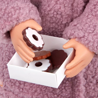 Our Generation Wonderfully Warm Fashion Outfit & Treat Box For 18" Dolls - Image 2