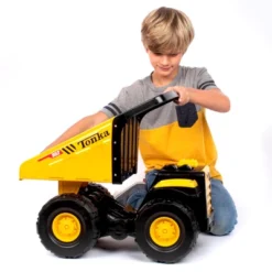 Tonka Steel Classics – Toughest Mighty Dump Truck